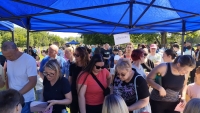 poljk a kapcsolatokat - Felkszlten vrjk a fiatal, beteleplni vgy csaldokat