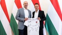 Szijjrt Pter gratullt a Honvdnak