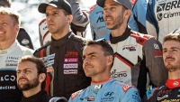 Az lrl vghat neki a rszben fordtott rajtrcsos futamnak Michelisz