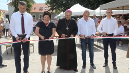Ünnepélyes keretek között átadták az új parkot Mecseknádasdon