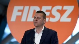 Menczer Tamás örül annak, hogy Magyar Péter lett az ellenfelük (videó)