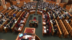 Tovább szigorította a gyermekvédelmi törvényt az Országgyűlés
