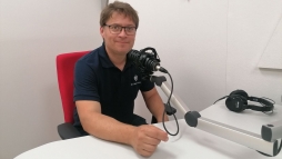 Megrezni a trtneteket