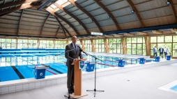 Tanuszodt adtak t Rtsgon, olimpiai bajnok is krbejrta