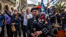 A skt szurkolk Szoboszlait jnak tartjk, a spanyol szakr szerint vlogatottunk tovbbjut (vide)