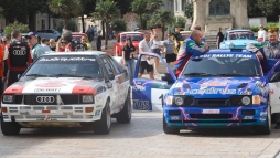 Bedbrgtek a Szchenyi trre a gpszrnyetegek (galria)