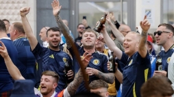 Kosz Mnchenben: srsvegekkel dobljk a rendrket