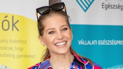 Hatalmasat ntt Szab Zsfi kisfia, alig lehet rismerni