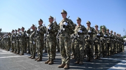 Dszrsg lesz a budai Vrban (vide)