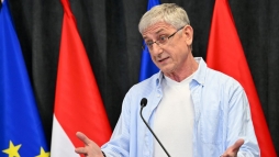 Visszavonulásra szólította fel Gyurcsány Ferencet a DK egyik alapítója