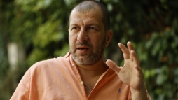 A holokausztról is könyvet írt szerző érkezik Pécsre