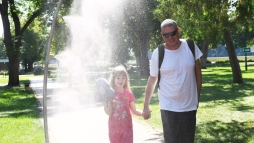 A szikrázó napsütésben gyorsan emelkedik a hőmérséklet