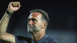 Keresik Aczél utódját: pár napon belül felszáll a kék-fehér füst