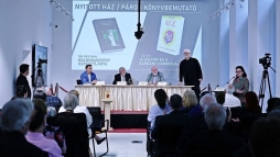 Rejtve rejtező ősi mítoszokat hoz fel kulturális emlékezetünk mélyéről e két kötet