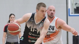 Marad a vezr a Panthersnl