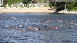 Szombaton tbb mint 1500-an sznak a Dunban