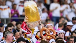 Kiderlt, ezeket eszik-isszk a legszvesebben meccsnzs kzben a szurkolk