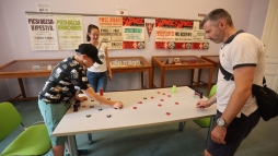 Egy gombfoci partit is le lehet jtszani a pcsi foci ereklyi kztt