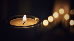 Egy ve halt meg a legends magyar versenyz, gy nz ki most a srja