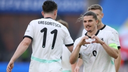 Tbb fordulat volt a holland-osztrk sszecsapson, mint egy szappanoperban