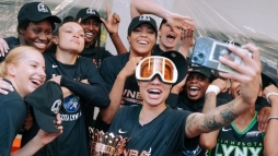 A pcsiek bszkesge, Juhsz Dorka kupt nyert Amerikban