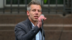 Nem sokig tudta leplezni valdi njt Magyar Pter