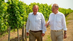 Navracsics Tibor: ismerjk el nllan hungarikumknt a badacsonyi kknyelt