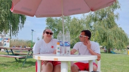 Elindtjk a balatoni elssegly-szolglatot a Magyar Vrskereszt nkntesei