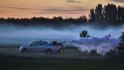 Napnyugta utn kezdik gyrteni a vrszvkat Kozrmislenyben