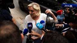 Visszalptetsek vrhatk a msodik fordul eltt a Nemzeti Tmrls feltartztatsra (vide)