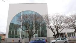 Szletsnapi nnepsget szerveznek a pcsi vsrcsarnokban