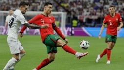 Ronaldo klns bocsnatkrse: a legersebbekkel is megesik (vide)