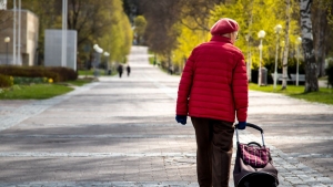 A banyatank rk: guruls bevsrltskval hastanak a fiatalok