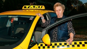 Mit hagynak a taxiban Pcsen az utasok? Bizarr s knos trtnetekbl sincs hiny