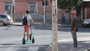 Olvasnk szerint a rollerek szablyozsra vrnak