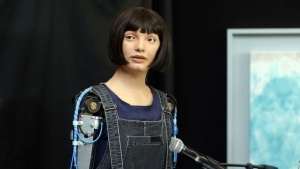 rlet: egymilli dollrt fizetett valaki egy humanoid robot festmnyrt