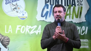 Matteo Salvini felszltotta a belgyminisztert a szlsbaloldali egyesletek bezrsra